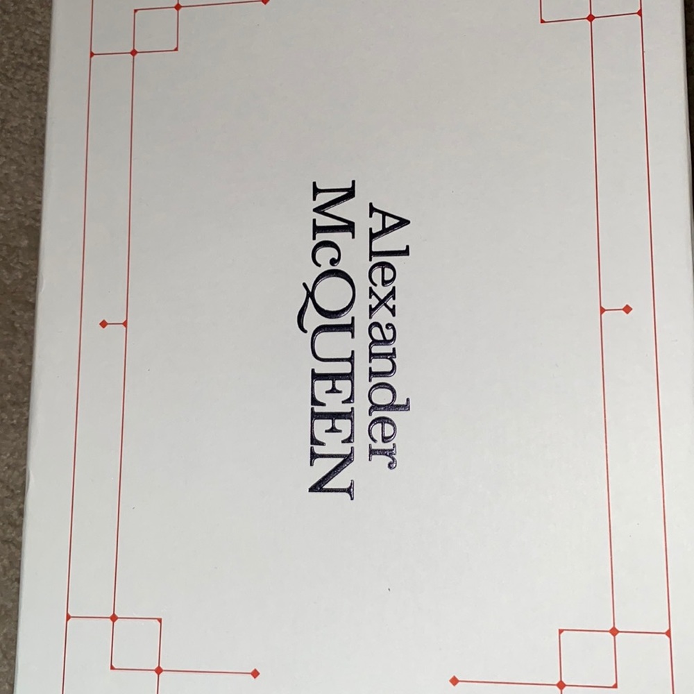 Alexander McQueen never worn